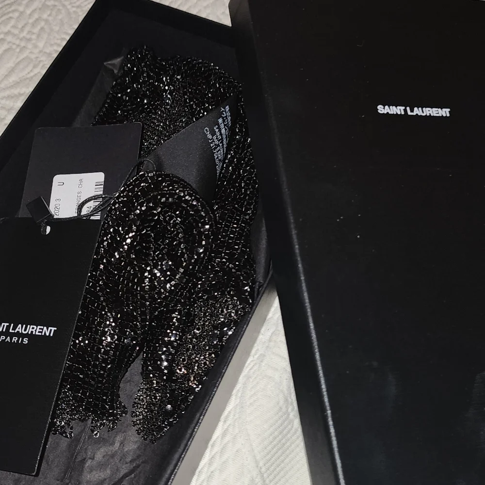 Black Mesh Evening Scarf - Picture 4 of 6